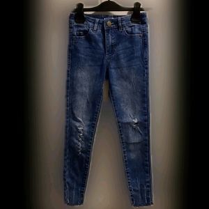 🎧3/$25 Sz8-10 skinny jeans